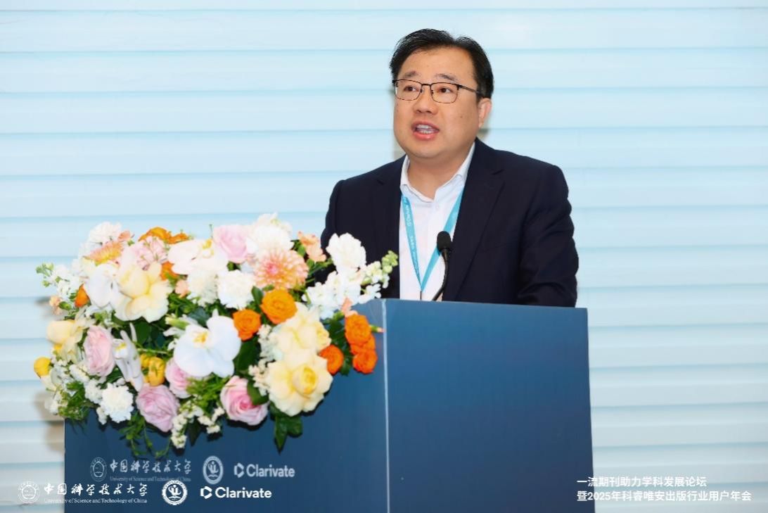 巨噬细胞在先天性和适应性免疫反应中发