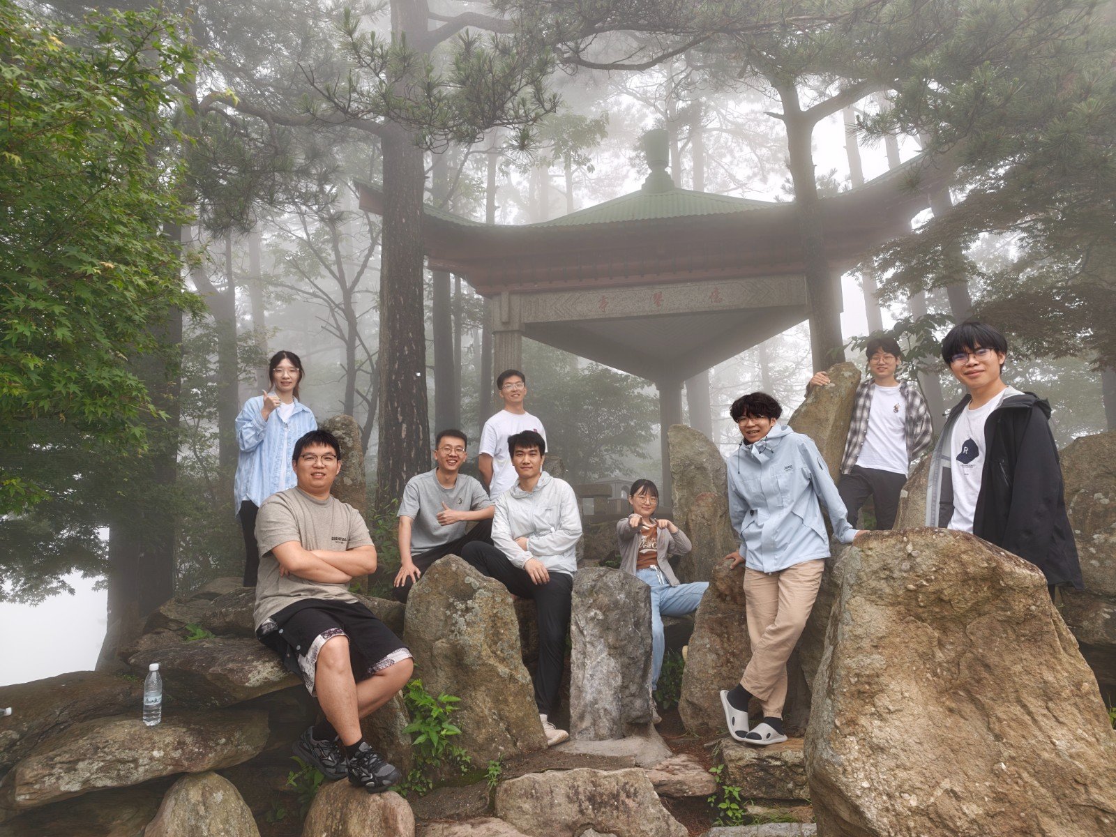 庐山.jpg true